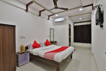Отель Milan Guest House By Oyo Rooms