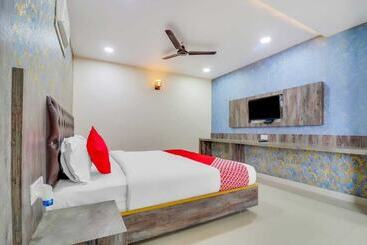 בית מלון כפרי Raj Palace