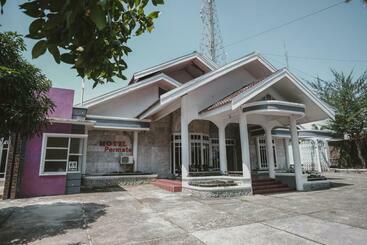 فندق Reddoorz Syariah Near Rsud Kolonel Abundjani Bangko
