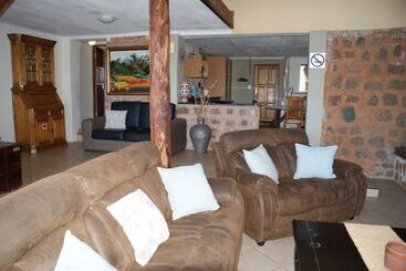 酒店 Riverman Cabin