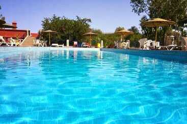 پانسیون Camping Hotel Le Calme