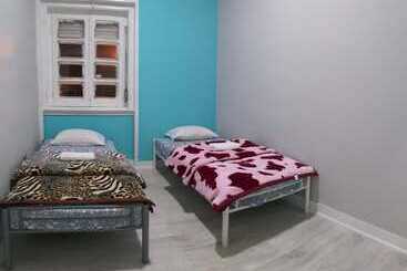 بنسيون Come Inn Costa Caparica