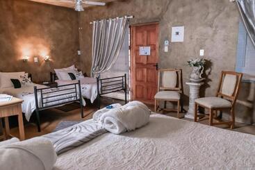 Bastille De Blignaut B&b