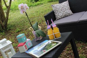 住宿加早餐  Du Cote De Lacoume