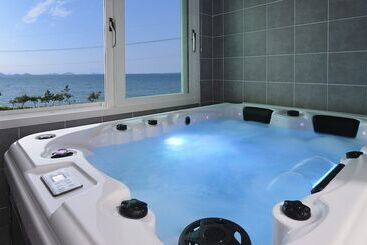 Hotel Glories Pension