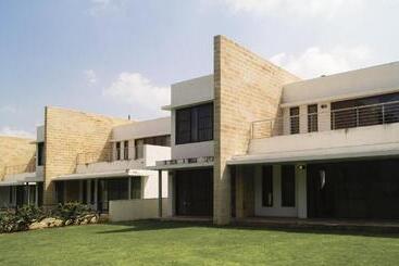 호텔 Kensville Golf And Country Club