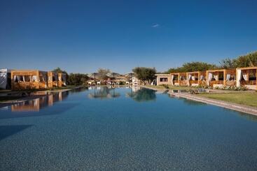 هتل The Farm Lodges And Spa