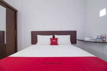 بنسيون Reddoorz Near Siloam Karawaci 2