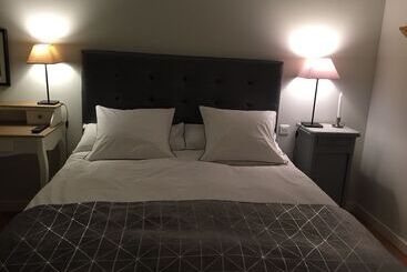 ベッドアンドブレックファースト Chambres Ambroisie