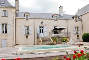 مبيت وإفطار Relais De Vergy