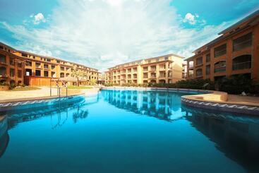 בית מלון כפרי Discover Resorts