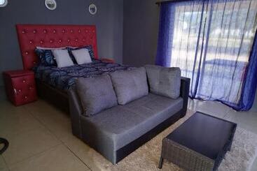 בית מלון כפרי Moholoholo Lodge