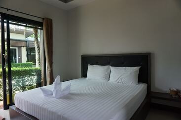 هتل Phumipat Resort Thungsong