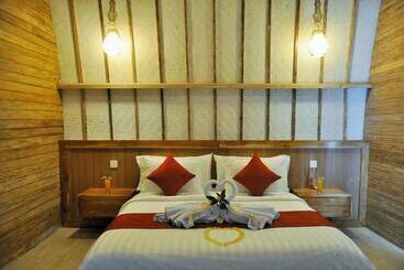 茅舍 La Roja Bungalows