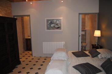 민박 Château De Mazières