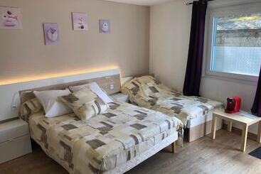 客栈  L Auberge Fleurie