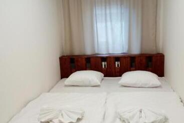 فندق ريفى Zoopark Zelčín