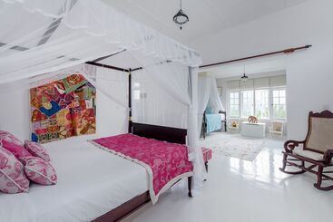 ペンション Ashburnham Estate