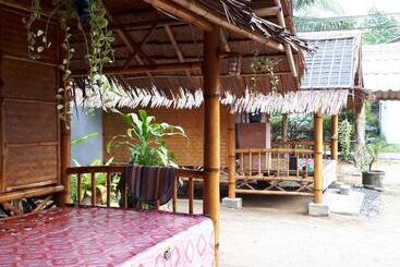 پانسیون Khanum Songpeenong