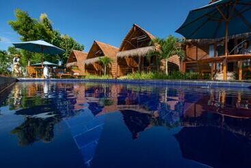 مبيت وإفطار Sundi Ocean Bungalow By Abm