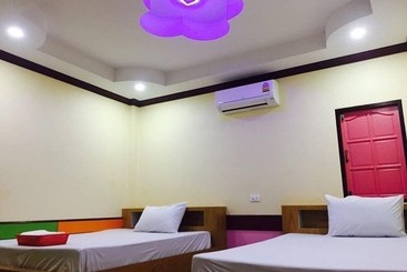 Отель Nadeetawee Resort