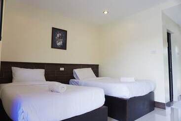 Hotel Rai Juthamas Resort