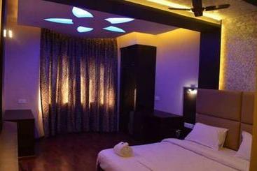 ホテル Sriram Jb Residency