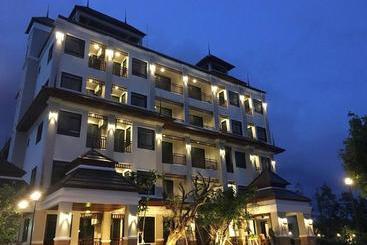 فندق The Green Residence 304