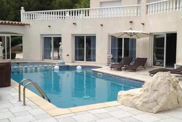 צימר La Pinède D Estarac