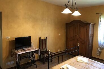 مبيت وإفطار La Rosa Tra Le Vigne