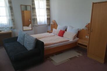 펜션 Gasthof Zum Goldenen Löwen