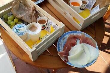 膳宿费 La Giara B&b