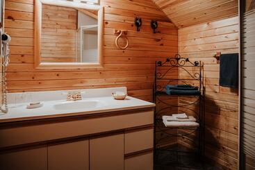 ホテル Big Creek Lodge Working Guest Ranch