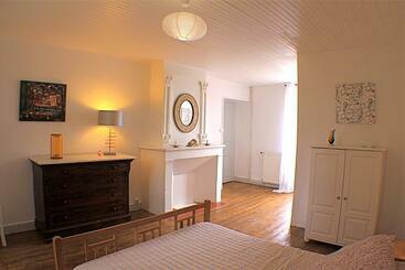 Bed and Breakfast Chambres D Hôtes La Luciole