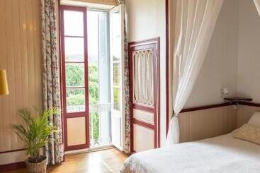 住宿加早餐  Château La Barge   Dordogne
