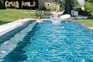 Bed and Breakfast Domaine De L'isle Basse