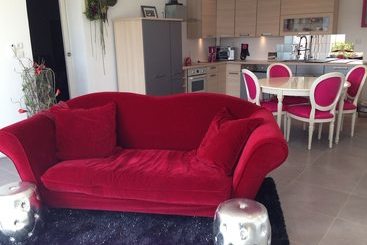 קוטג'' Flor Ever En Champagne