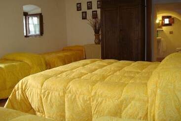 בית מלון כפרי Agriturismo Borgo Cerquelle