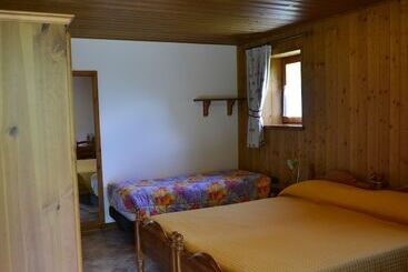 교외 호텔 Agriturismo Pian Dei Tass