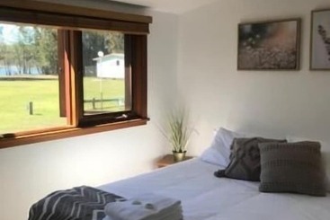 קוטג'' Lake Conjola Waterfront Holiday Park