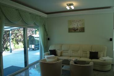 קוטג'' Markgrafenresidenz