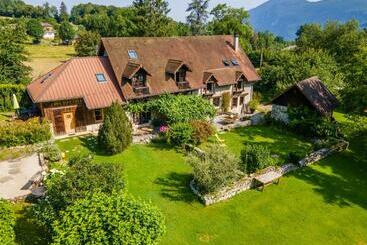 Пансион Maison D Hôtes La Bageatière   Lac D Aiguebelette