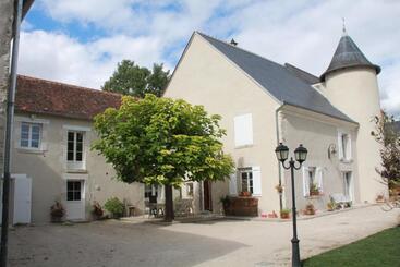 膳宿费 Manoir Le Bout Du Pont