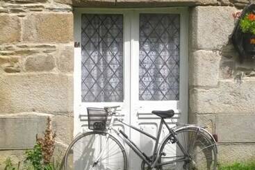 The Hostel Its A Bed In The Baie