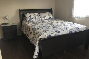 Whale Cove Inn