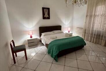 تختخواب و صبحانه La Casa Di Fili