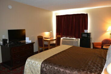 هتل Grand Forks Travelodge