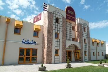 酒店 Initial By Balladins Tours Sud