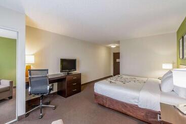 Отель Sleep Inn & Suites Harrisonburg Near University