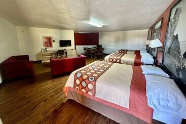 فندق Super 8 By Wyndham Athens Tx